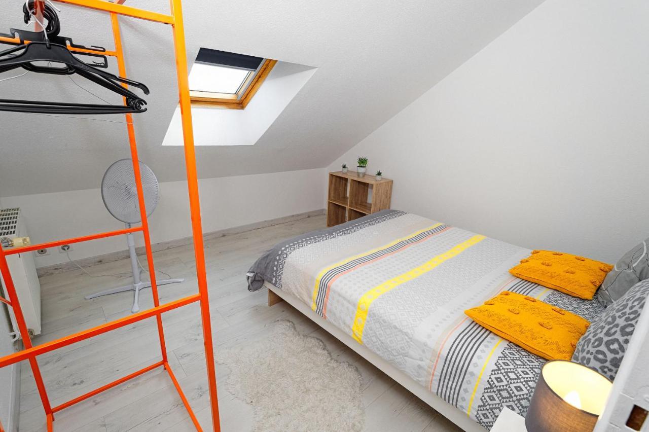 Ld - Location Montlucon Appartement Buitenkant foto